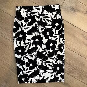 Classic Concepts Pencil Skirt Womens Small Black White Floral High Waist Midi